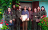 Đoàn đến thăm gia đình ông Nguyễn Đình Túc (SN 1931), trú tại khu 9, thị trấn Trới, huyện Hoành Bồ