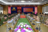 Đại tá Vũ Thanh Tùng, Phó Giám đốc phụ trách Công an tỉnh chủ trì hội nghị điểm cầu Công an tỉnh.