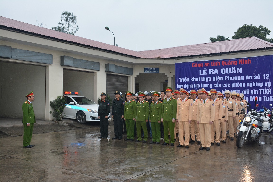 Đại tá Thái Hồng Công, Phó giám đốc Công an tỉnh phát lệnh tiếp tục thực hiện Phương án 12