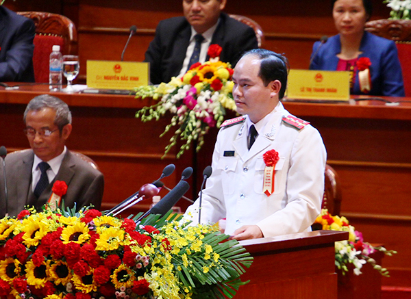 chang dai uy dien trai cung an o lam noi tieng dan toc voi dan ban