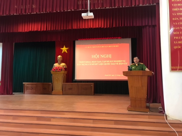Đồng chí Đại tá Đỗ Thành Kiên, Trưởng phòng Cảnh sát QLHC về TTXH Công an tỉnh phát biểu