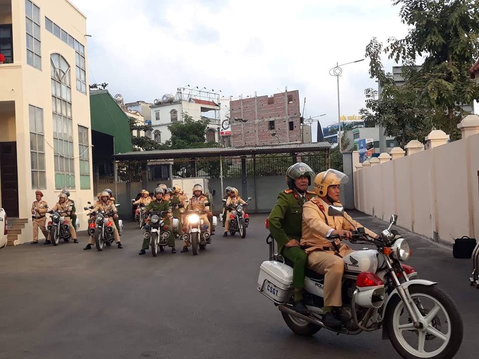 Công an TP Hạ Long đồng loạt ra quân đảm bảo TTATGT