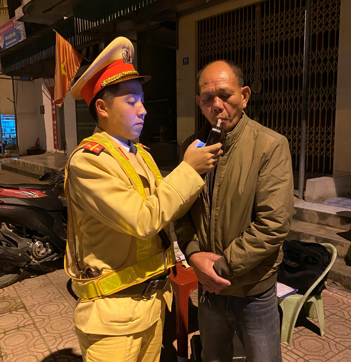 Tăng cường xử lý vi phạm về nồng độ cồn - biện pháp hữu hiệu để phòng ngừa tai nạn giao thông