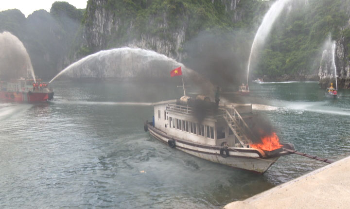 dien tap phuong an chua chay tren vinh ha long 1