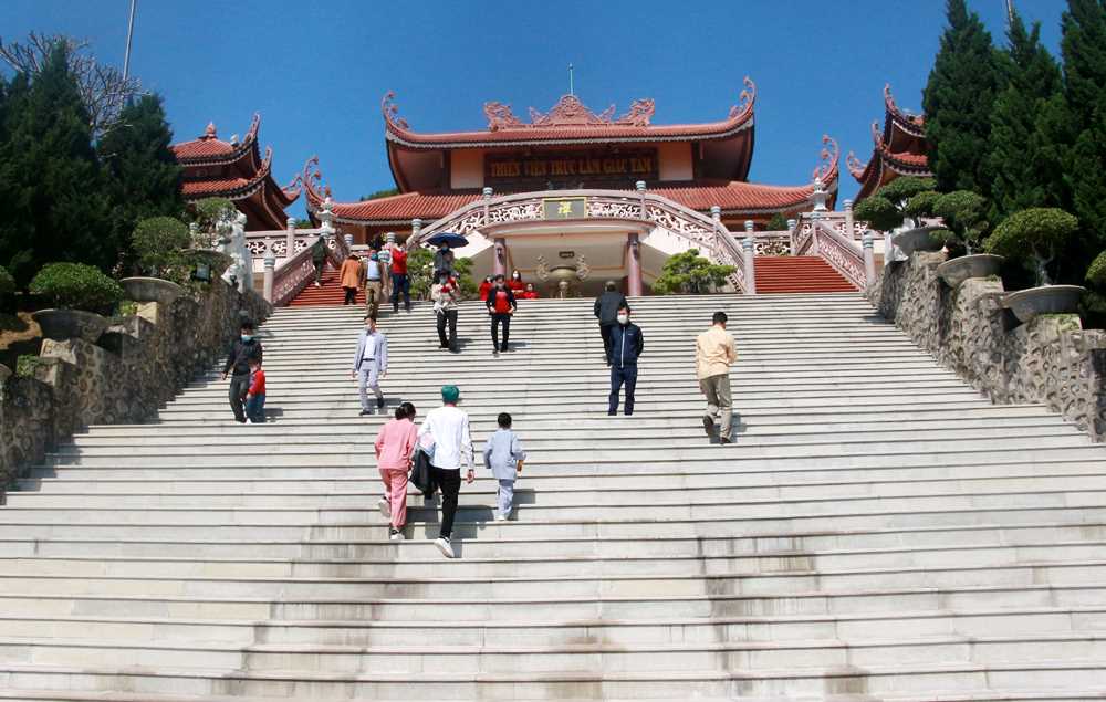 8 a nguoi dan vadon 3