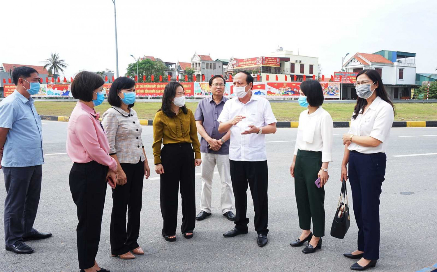 35 truong ban tuyen giao tinh uy kiem tra cong tac chuan bi bau cu tai tx quang yen 2