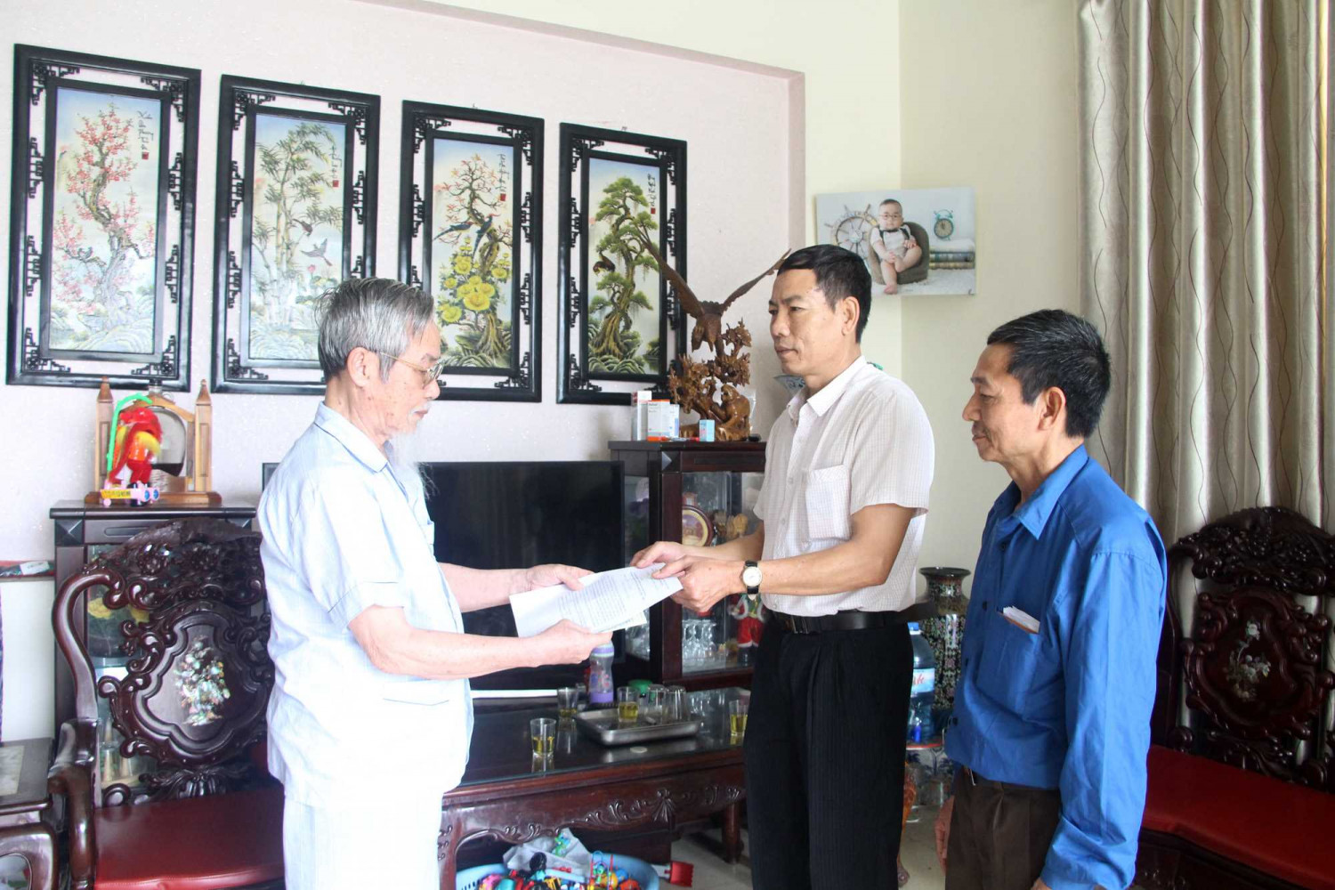 41 cu tri toan tinh han hoan huong ve ngay hoi lon 2