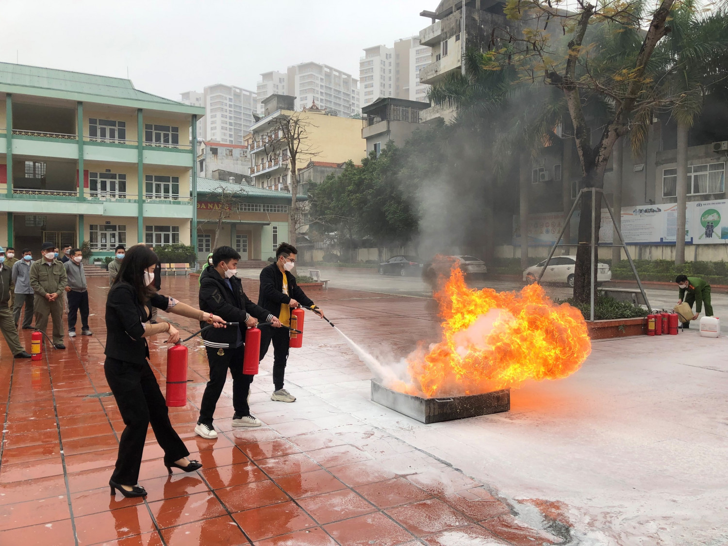 ha long thuc hanh chua chay