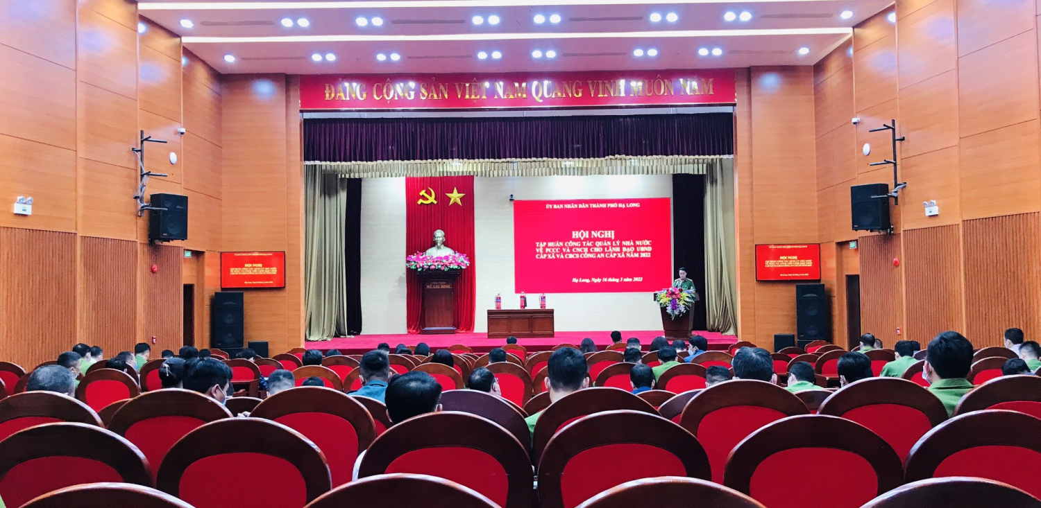Quang cảnh buổi tập huấn