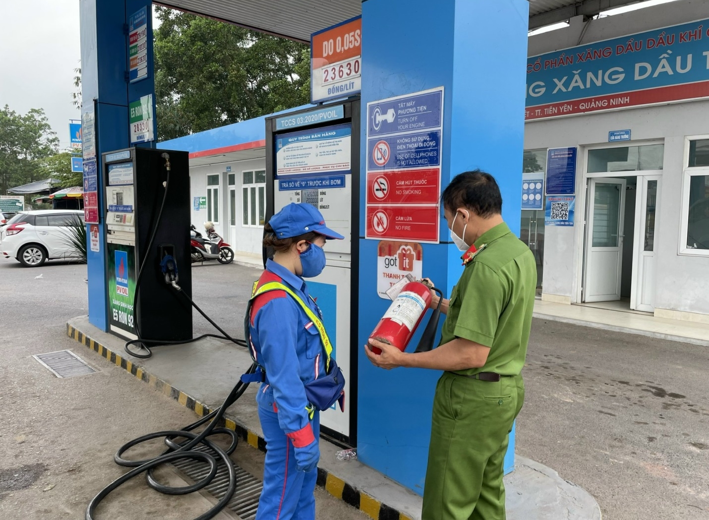 Công an huyện Tiên Yên kiểm tra công tác PCCC tại các cơ sở kinh doanh xăng dầu trên địa bàn