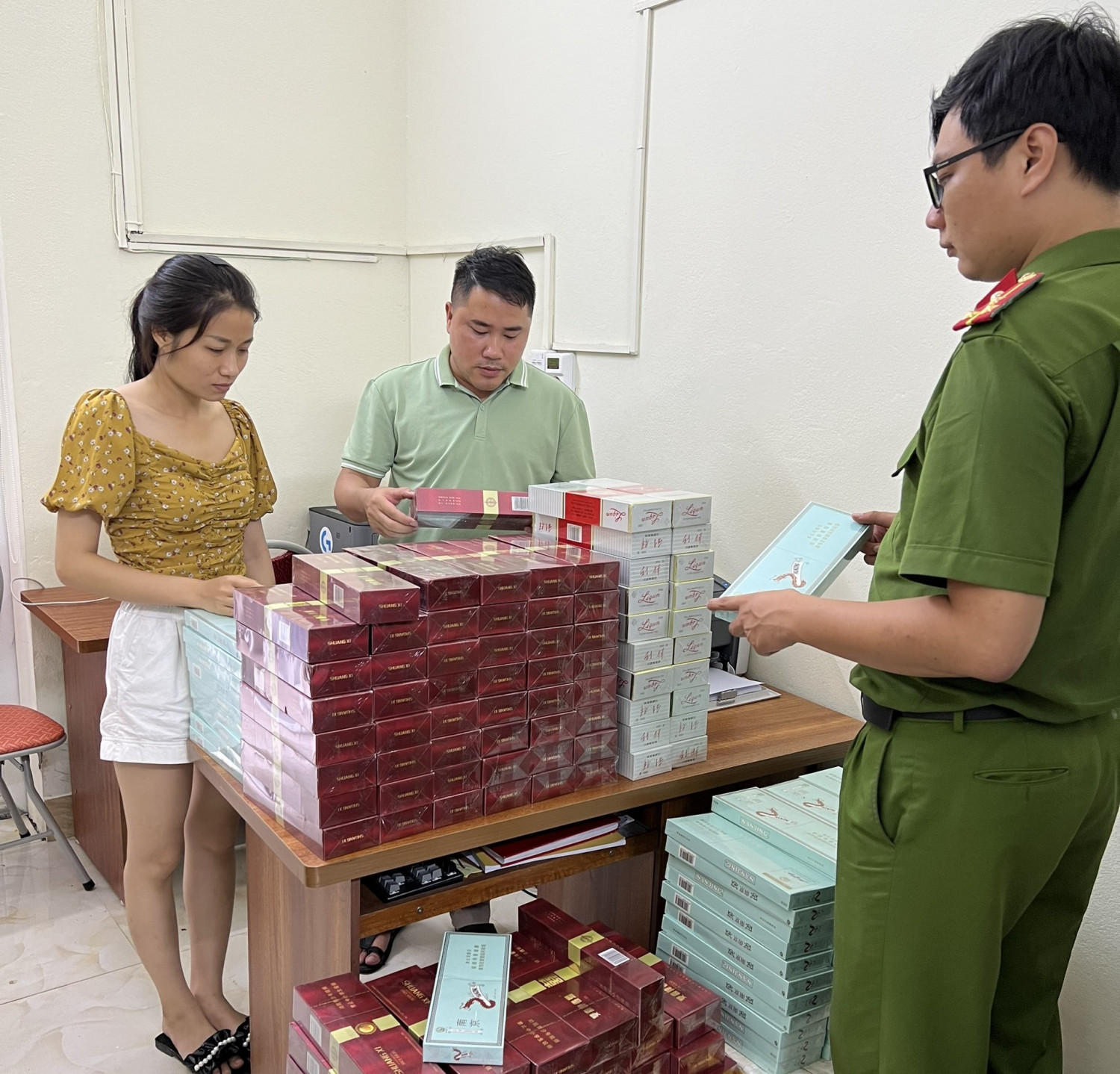 Đối tượng và tang vật