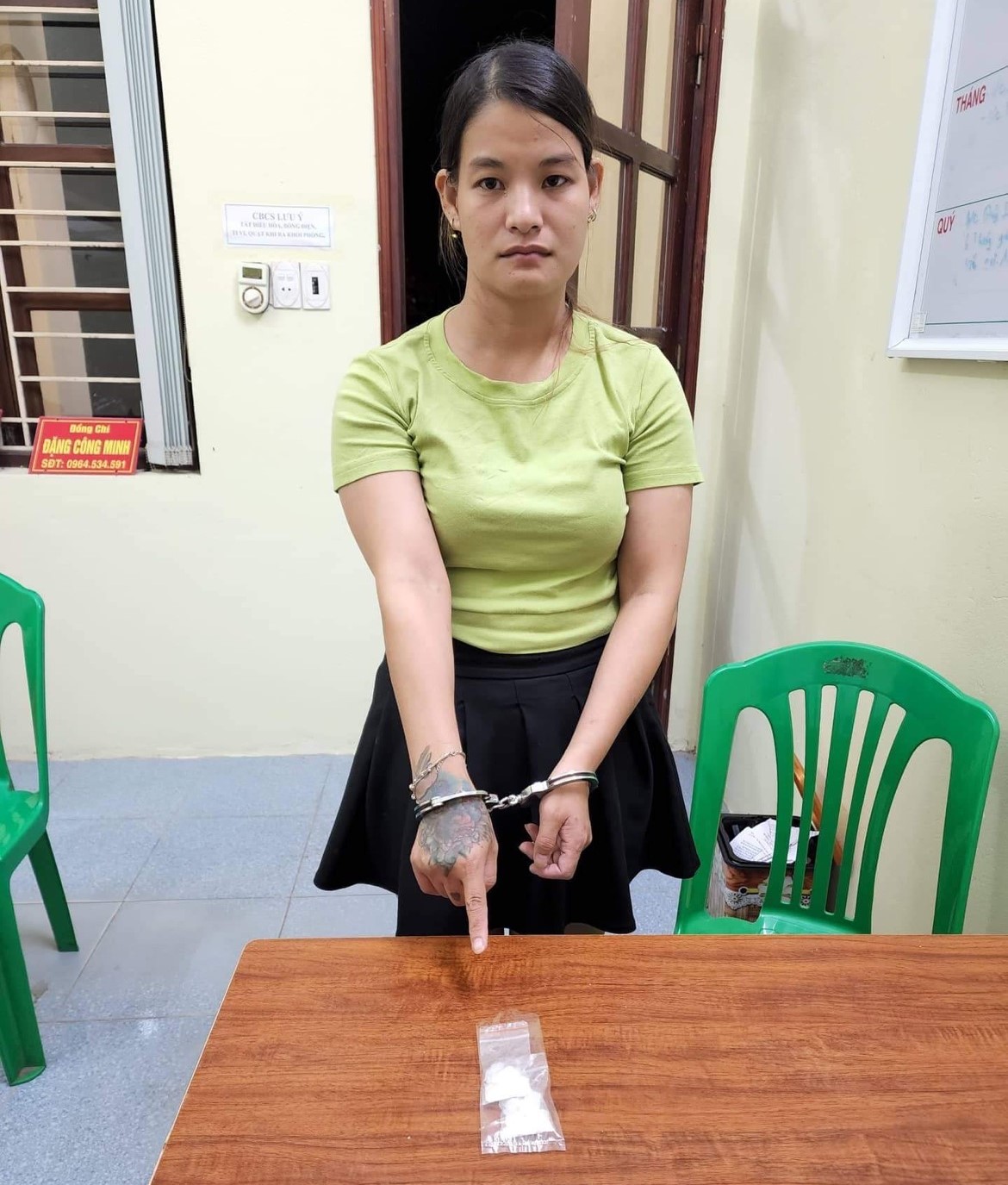 Nguyễn Thị Loan cùng tang vật