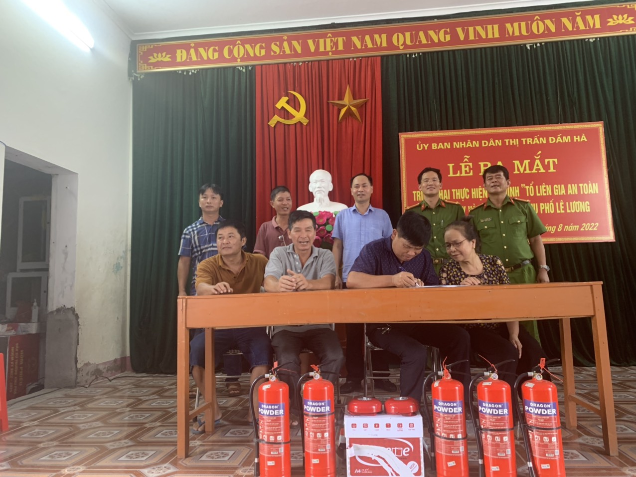 Các thành viên ký cam kết đảm bảo an toàn PCCC