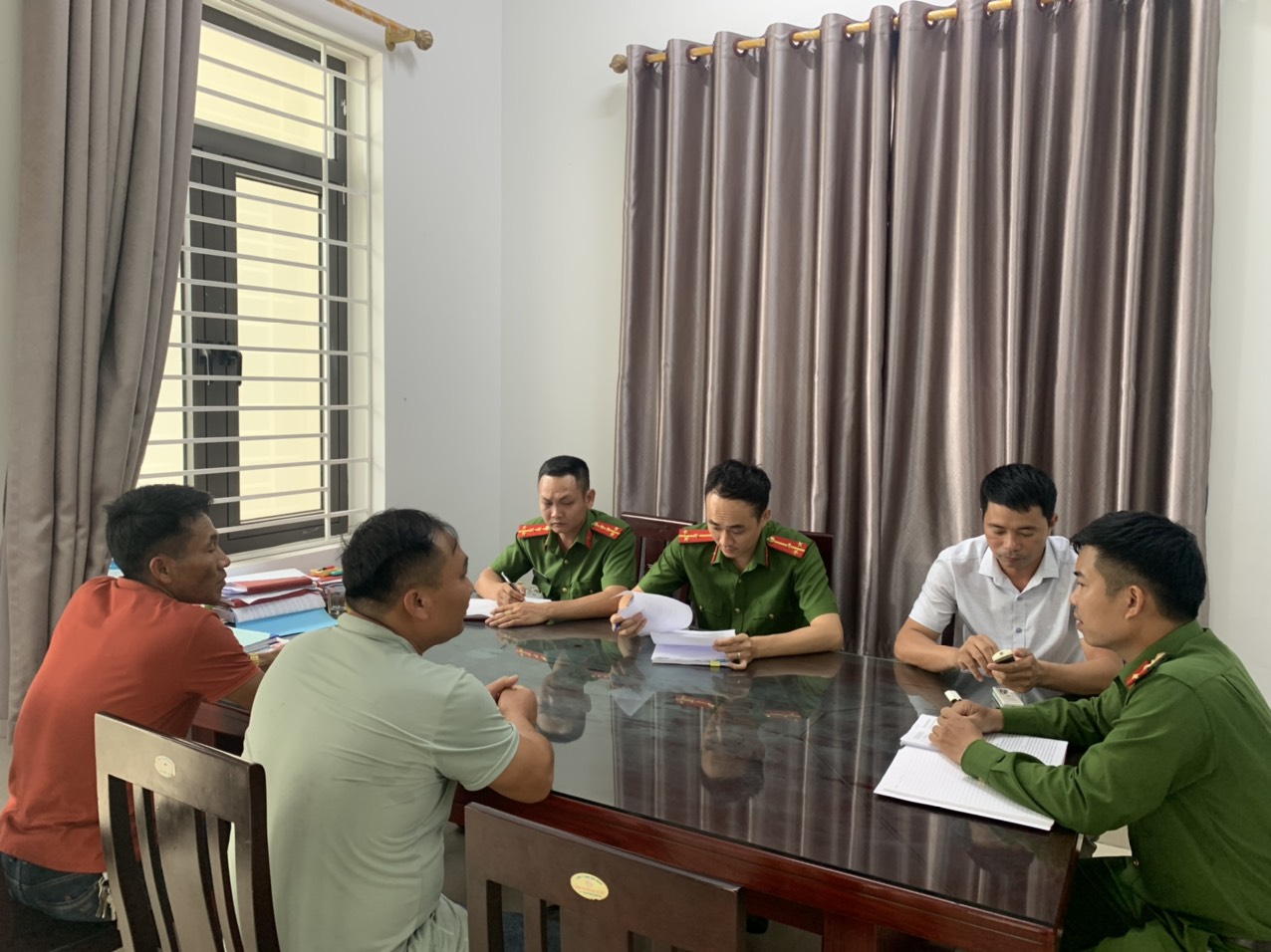 Tiếp xúc, gặp gỡ, thăm hỏi động viên đối tượng Thi hành án hình sự tại cộng đồng chấp hành tốt các quy định của pháp luật