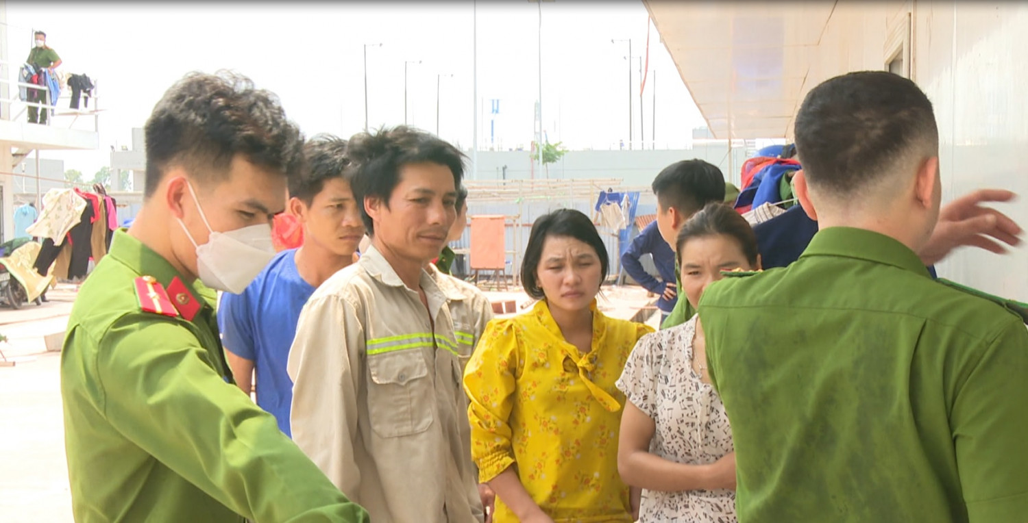 Tổ chức xét nghiệm ma tuý cho công nhân tại Khu công nghiệp Sông Khoai thị xã Quảng Yên
