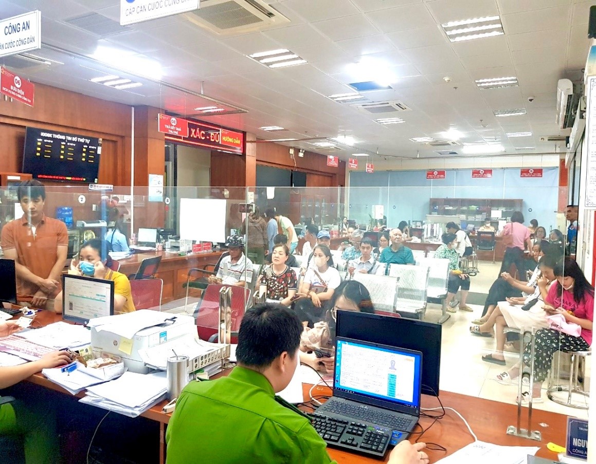 Cấp định danh và hướng dẫn kích hoạt tại trung tâm hành chính công