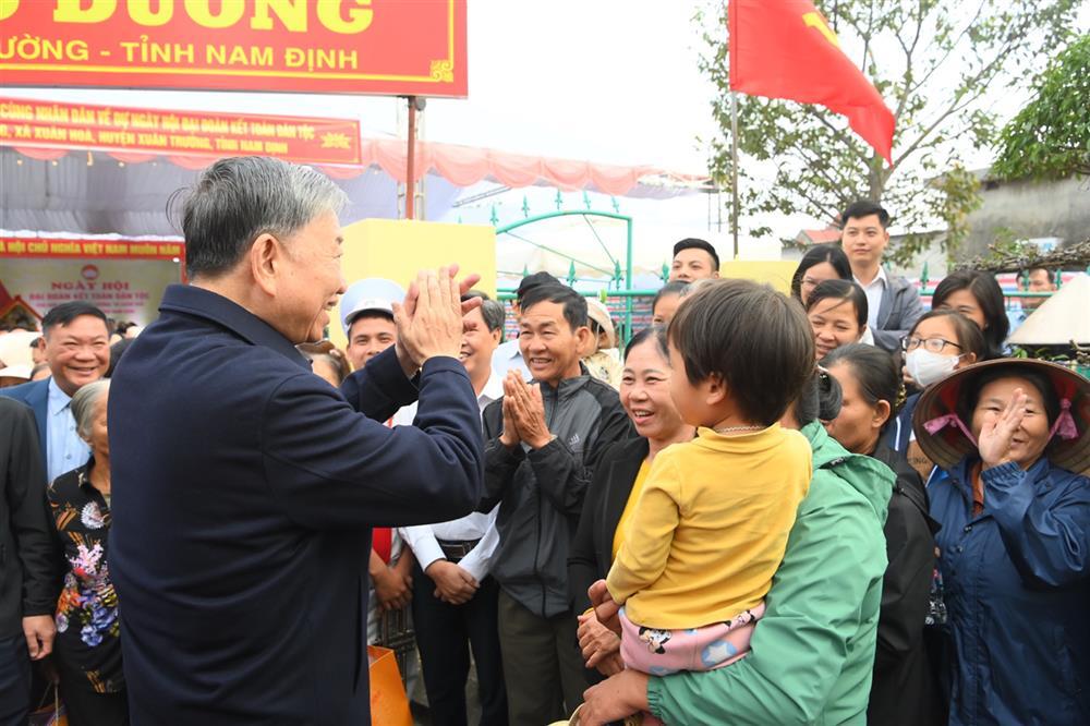 bt voi nhan dan