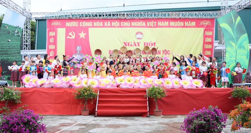 cac tiet muc van nghe dac sac tai ngay hoi