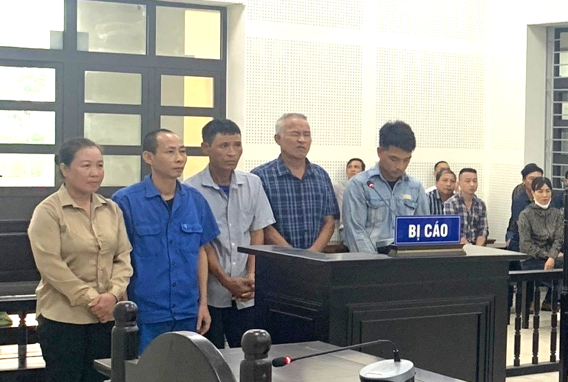 Các bị cáo tại phiên toà.