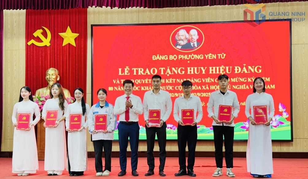 19092025dugn bieu dang bo tin15