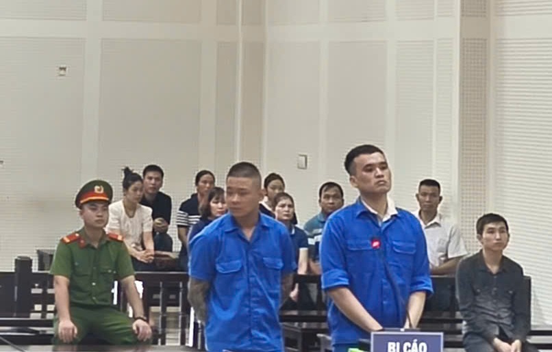 02 bị cáo tại phiên toà